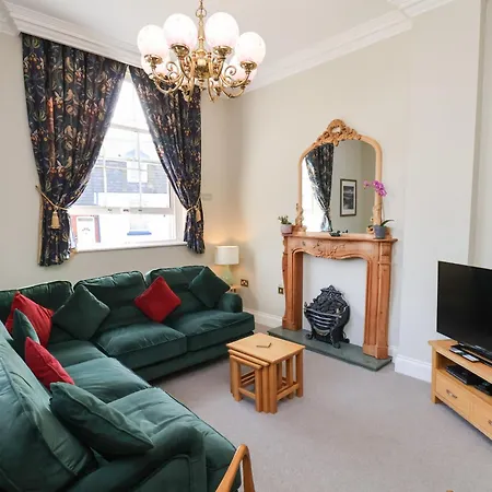 Flat 2 The Old Chapel * Whitby