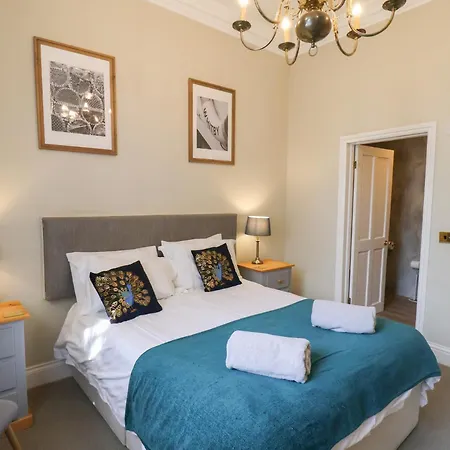 Flat 2 The Old Chapel Daire