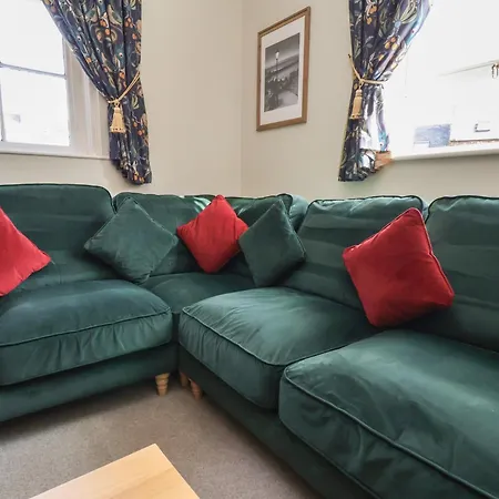 Flat 2 The Old Chapel * Whitby