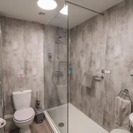 Flat 2 The Old Chapel * 惠特比