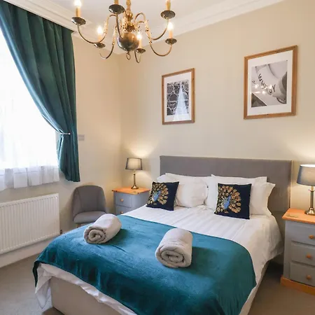 Flat 2 The Old Chapel